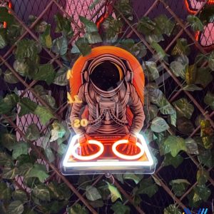 NEON LED UV BASKILI ASTRONOT-4